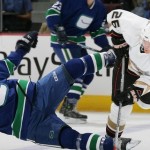 71798337JV0032Ducks_Canucks