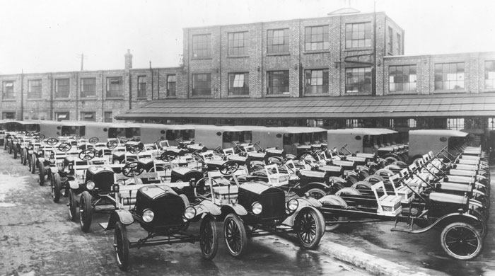 Ford auto plants in canada